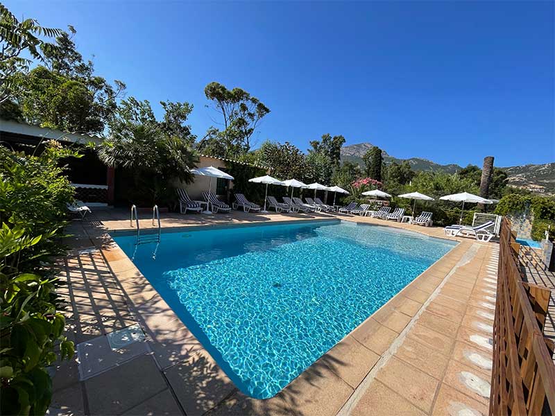 Piscine5-le-rateau-bavoir